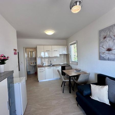 Apartmani Josipa Baska Voda Luaran gambar