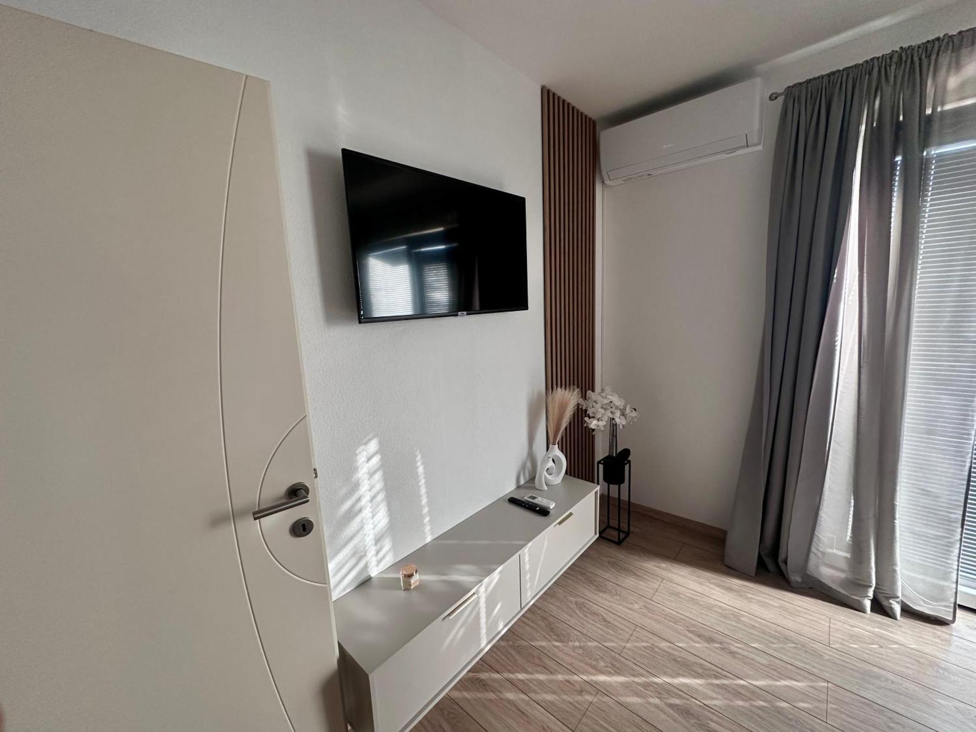 Apartmani Josipa Baska Voda Luaran gambar