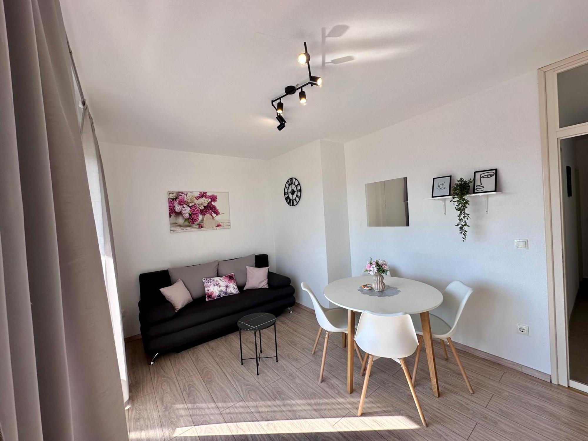 Apartmani Josipa Baska Voda Luaran gambar